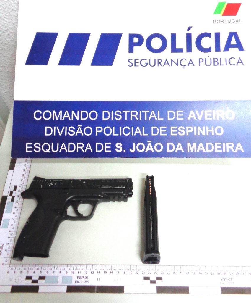 Psp Identificou Homem Que Exibia Arma Proibida Not Cias De Aveiro